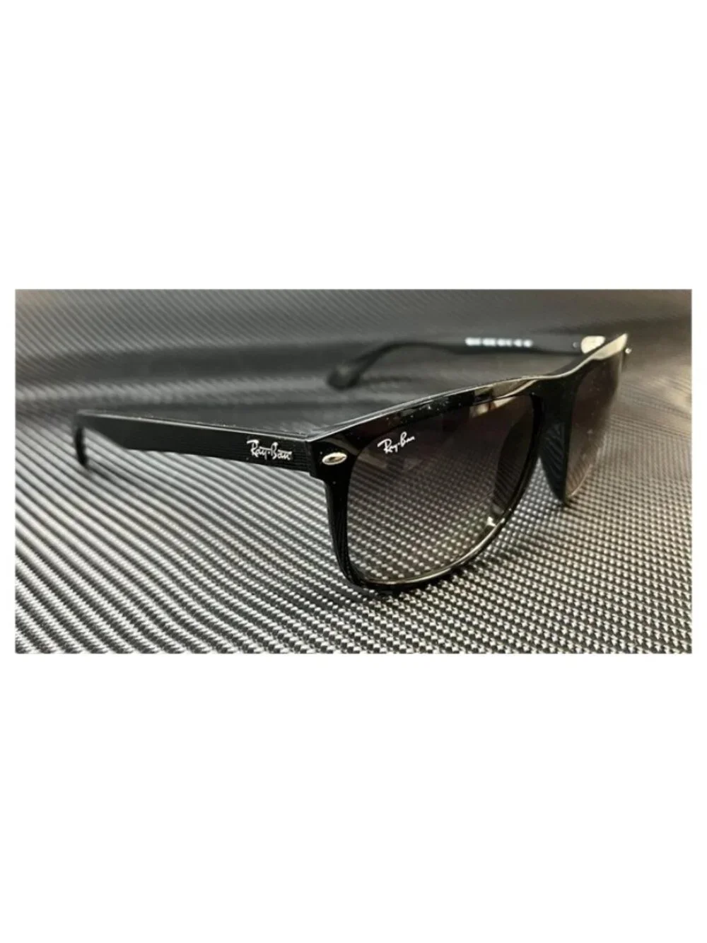 New Ray-Ban Men  Sunglasses --145. BRIDGE: 15.\
